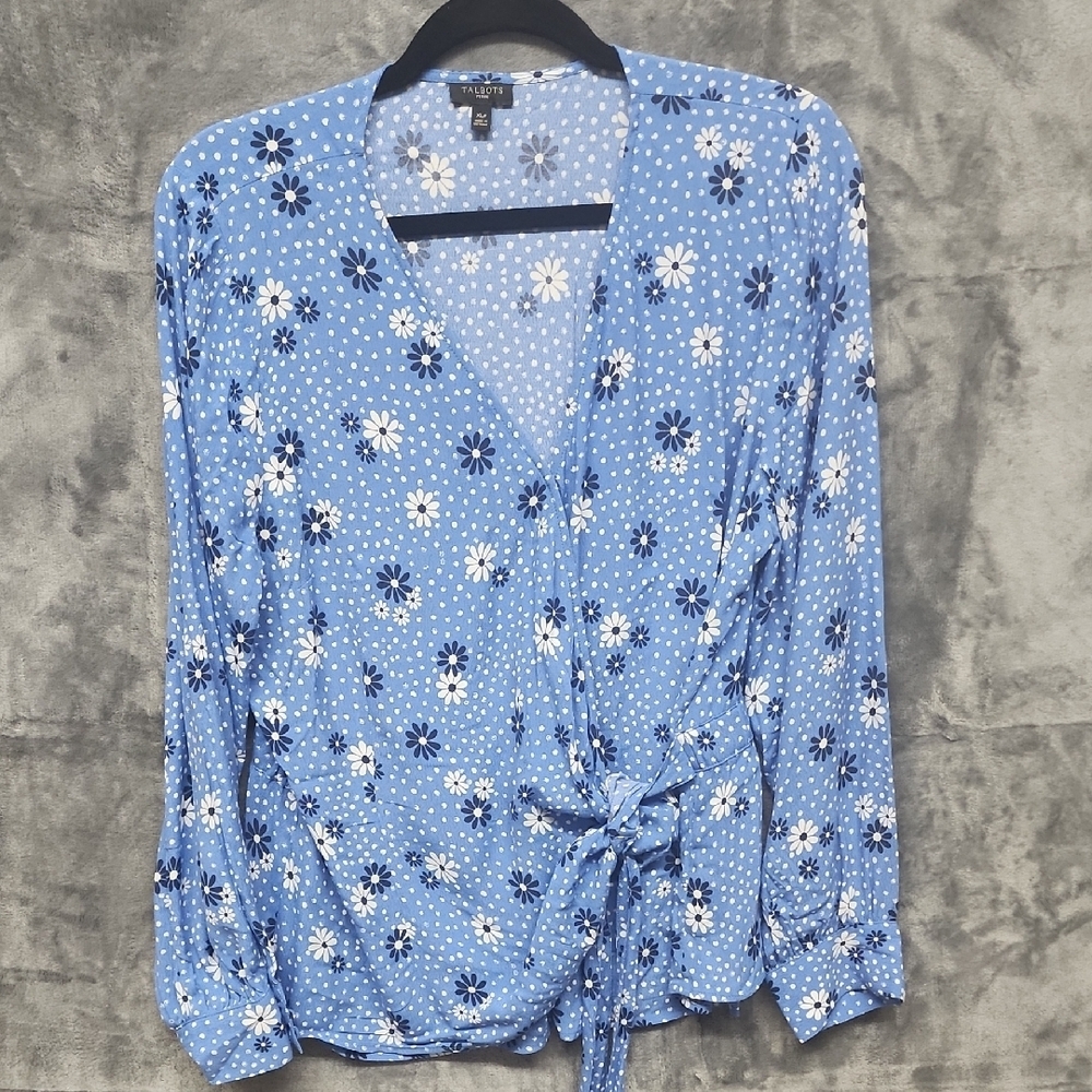 Talbots Blue and White Crossover Floral Blouse sz XLP